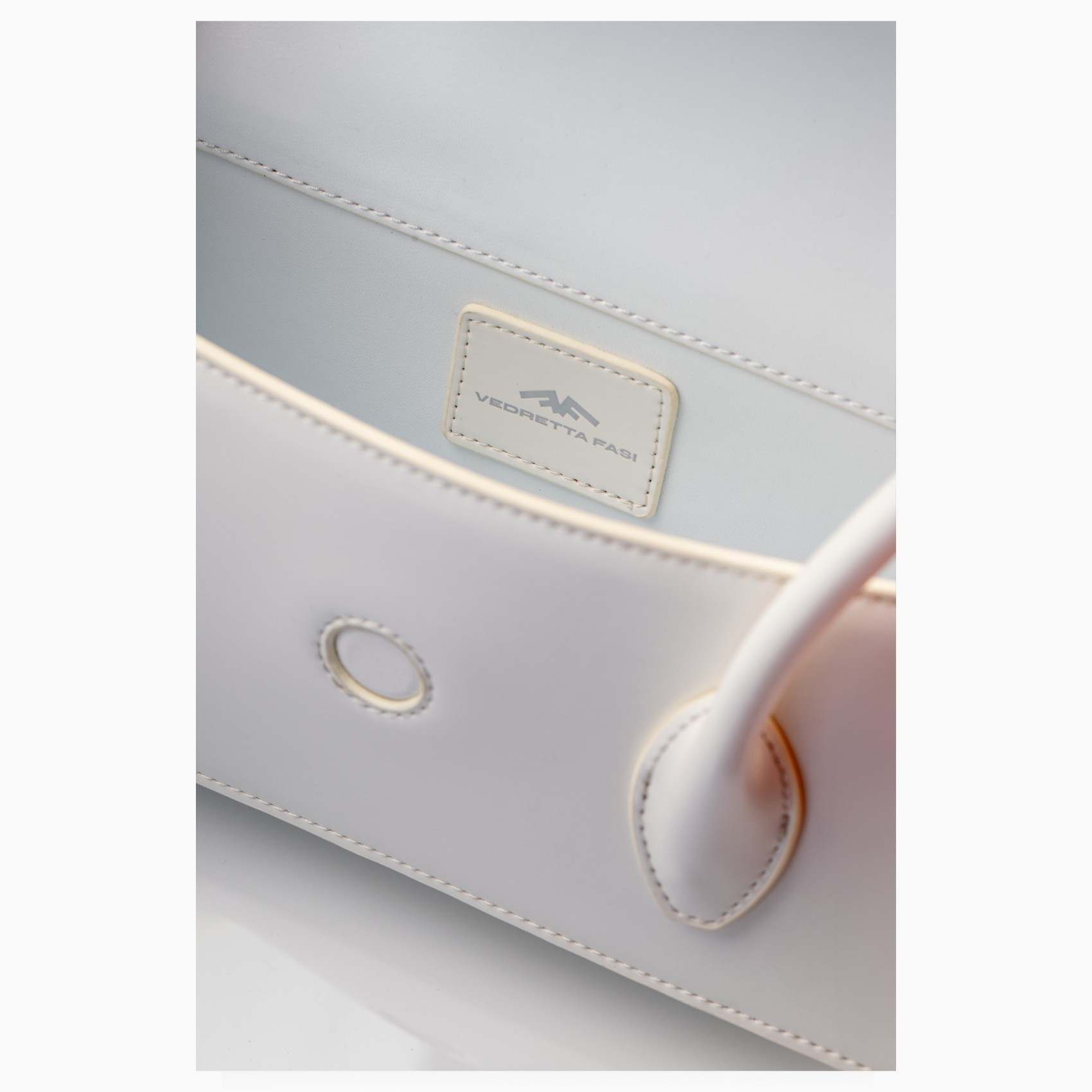 Bolso de hombro de piel pequeño