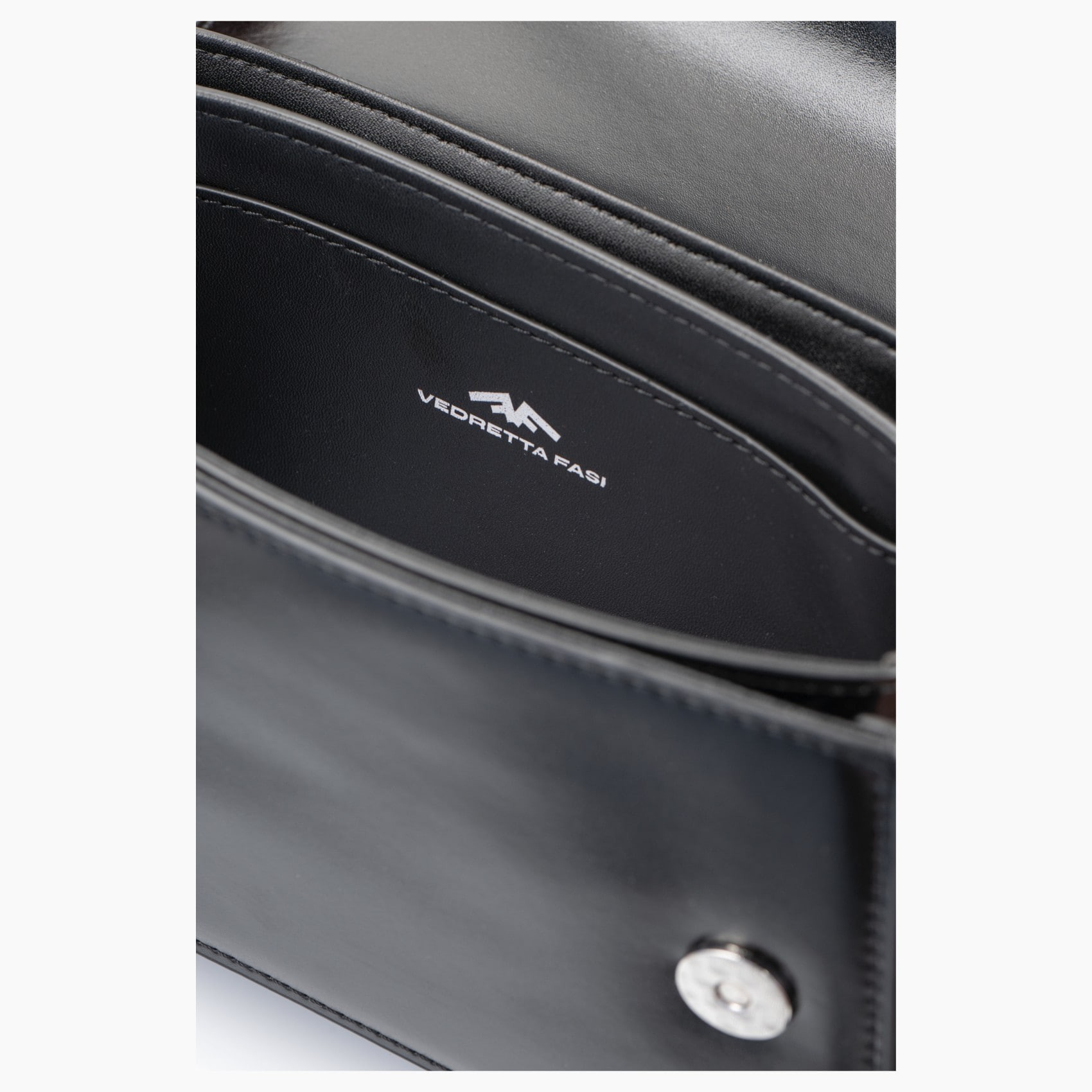 Interior bolso negro pequeño