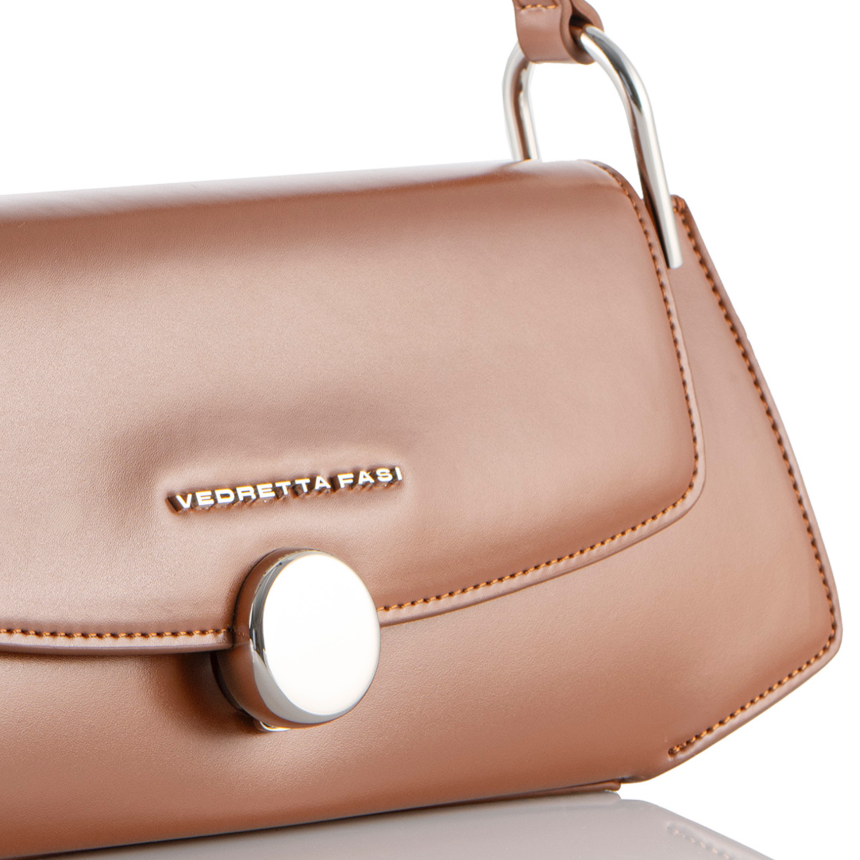 Bolso rígido marrón