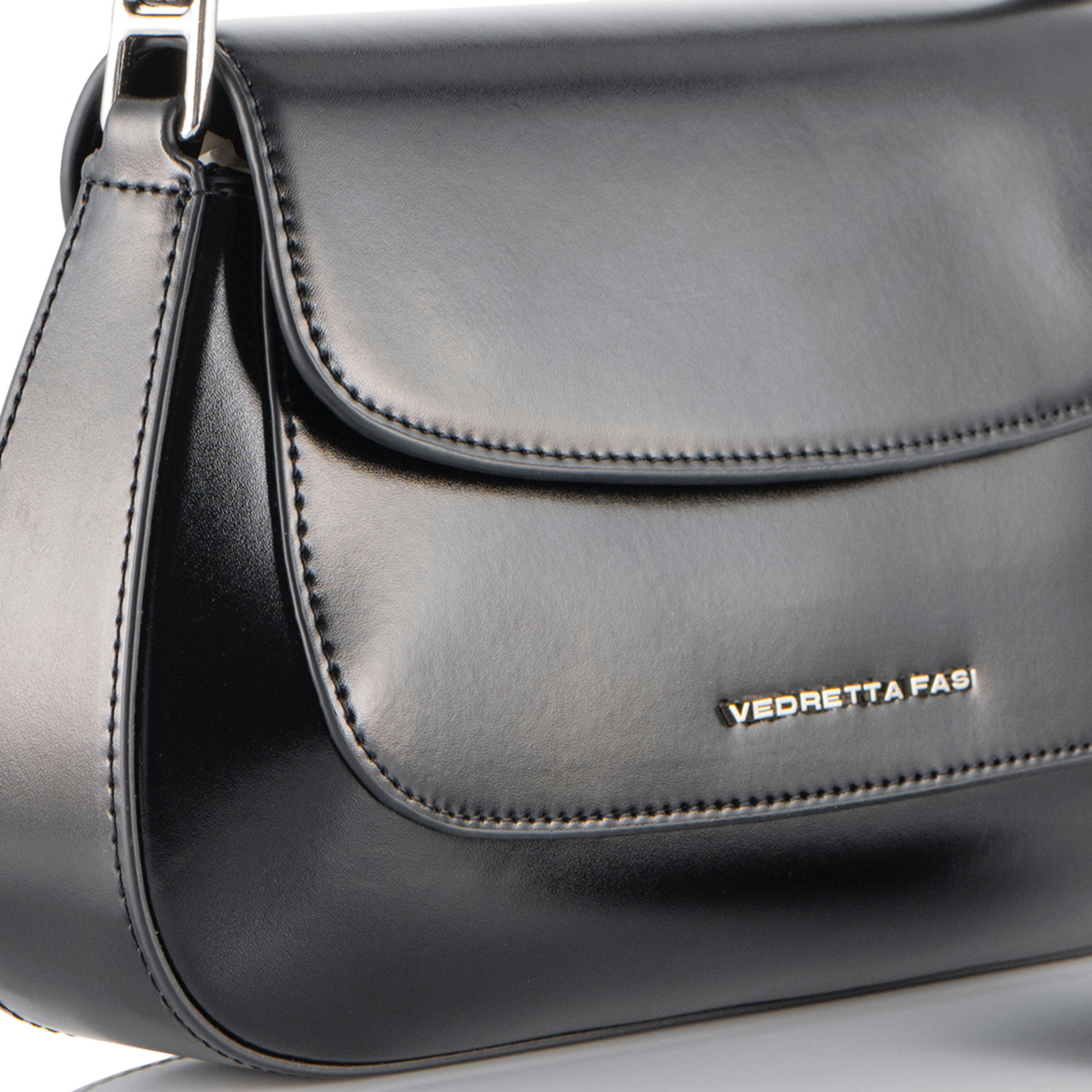 Bolso con solapa para mujer