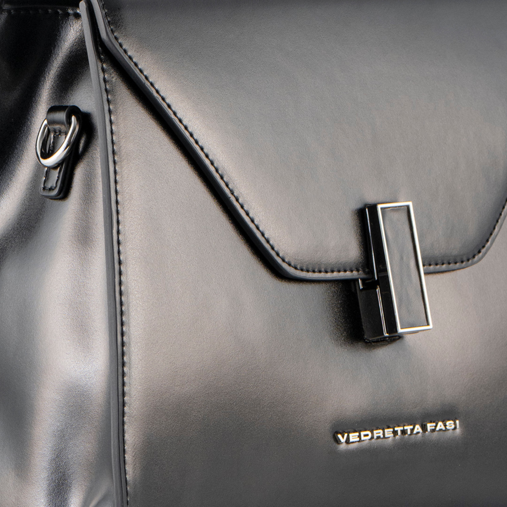 Bolso negro pequeño