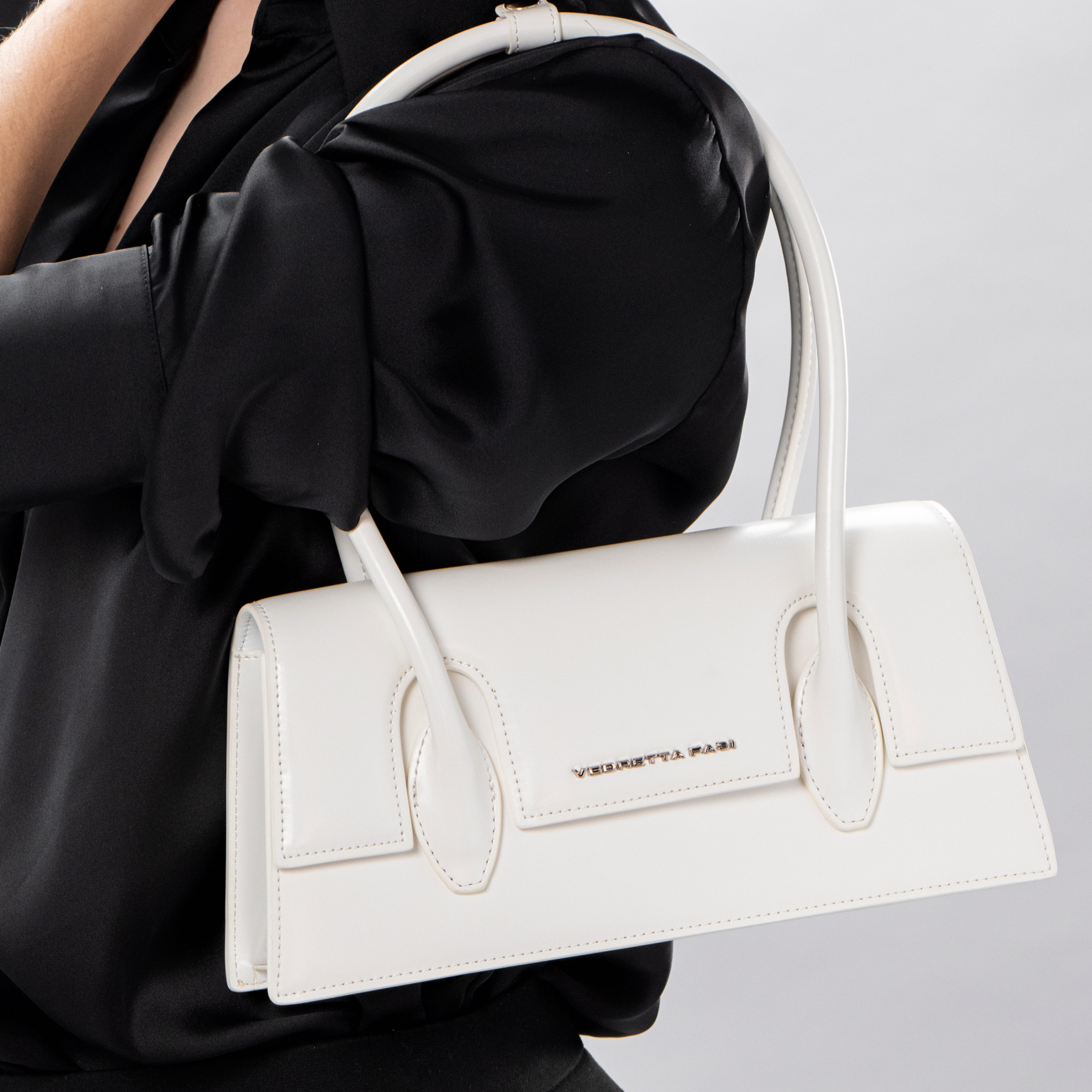 Bolso de hombro de piel pequeño