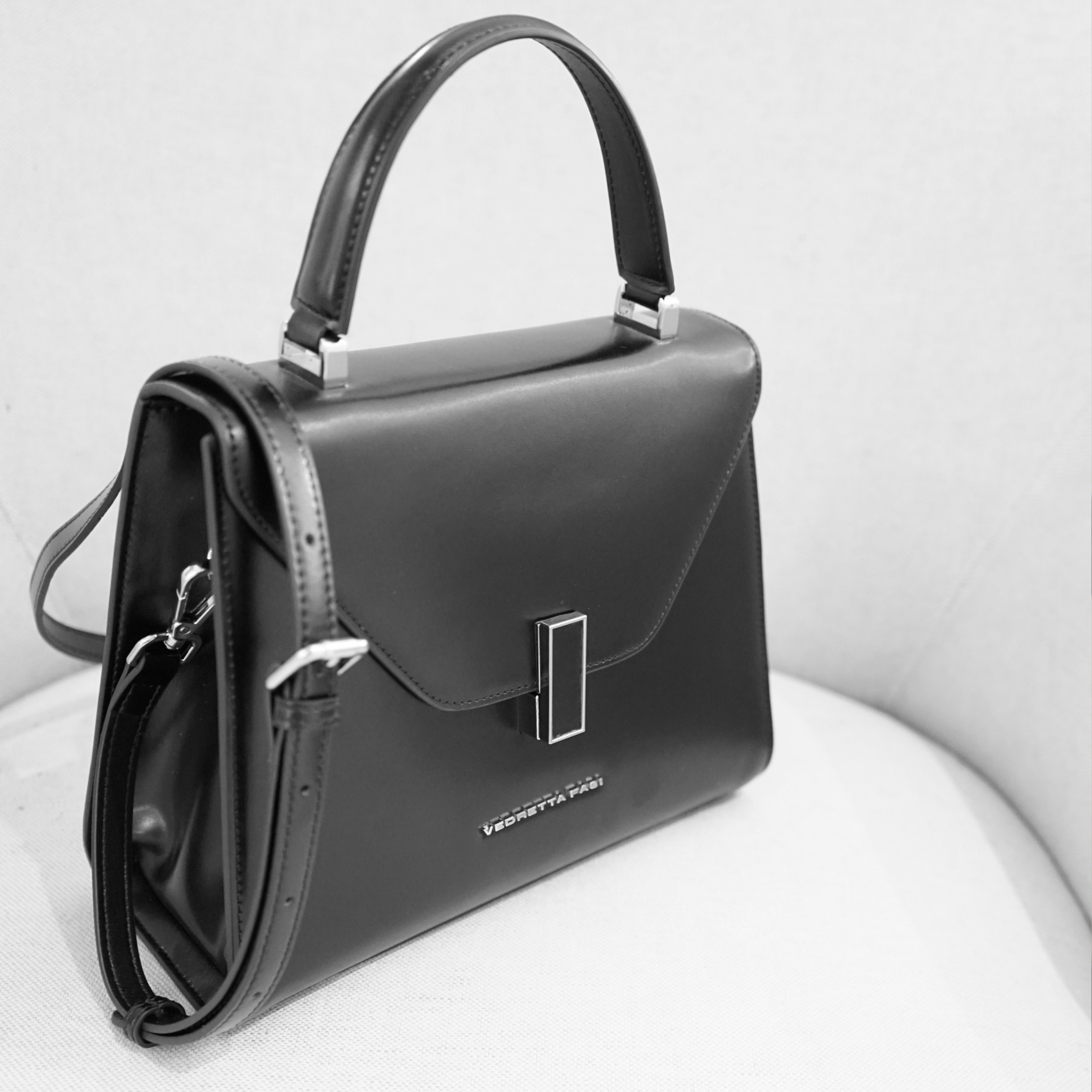 Bolso negro pequeño